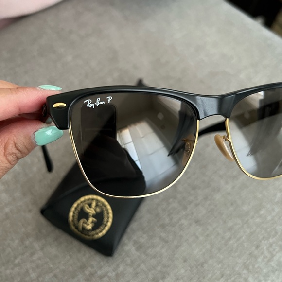 Like New Polarized Ray Ban Sunglasses main image 6